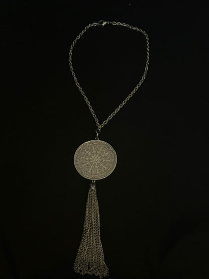 The Big Pendant Necklace
